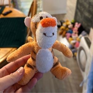 Disney Winnie the Pooh mini Tigger plush EUC